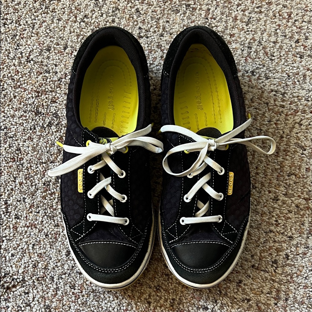 Women’s CROCS golf shoes